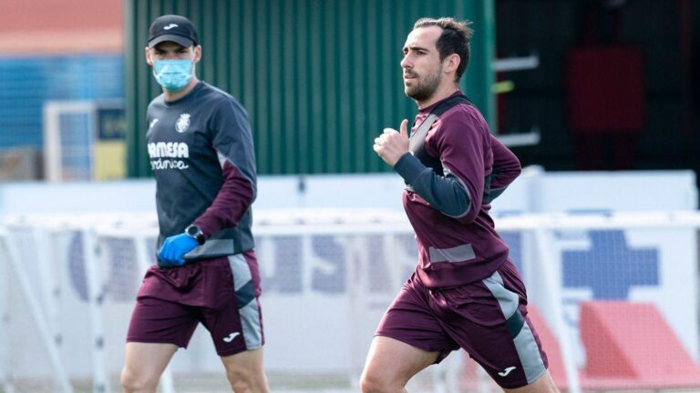 El Villarreal torna als entrenaments 56 dies després, tot i que en sesions individuals