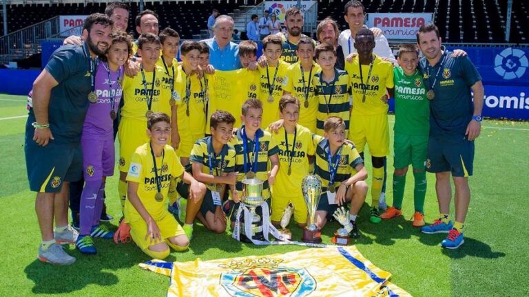 El Villarreal Aleví es corona com a millor d’Espanya y guanya La Liga Promises