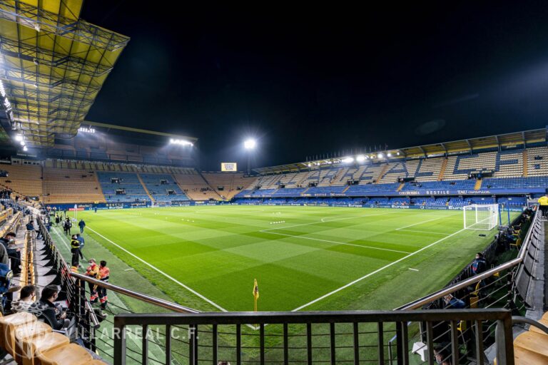 El Villarreal enamora amb una ampla goletjada davant el cué Levante a L’Estadi de la Ceràmica (5-0)