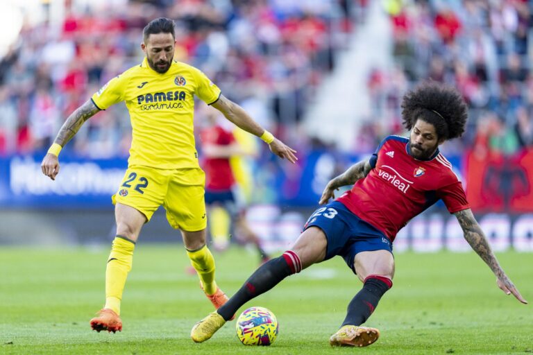 El Villarreal suma un contundent triomf davant Osasuna al camp del Sadar (0-3)