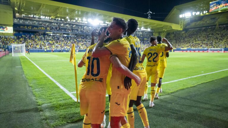 El Villarreal acaba guanyant un partit frenètic el Celta i es fica al llit com a líder provisional (4-3)