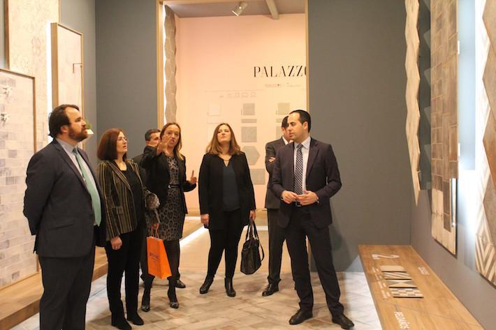 El PP mostra el seu suport al taulell en Cevisama i posa en relleu el compromís del sector amb la innovació i la recerca