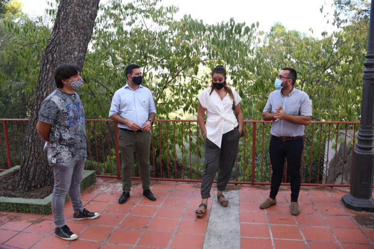 Vila-real mostra a la Generalitat l'alberg de l'Ermita per acollir temporers afectats pel coronavirus