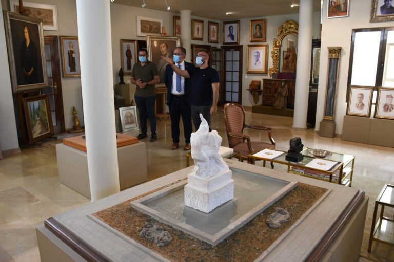 Vila-real promociona la casa-museu de l'escultor i pintor Llorens Poy i treballa en la seua adquisició