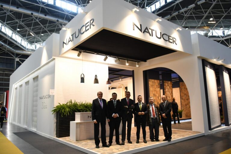 La posada en valor el paper de la dona en la ciència i la seua feminització, meta de la Càtedra d'Innovació Ceràmica en 2019