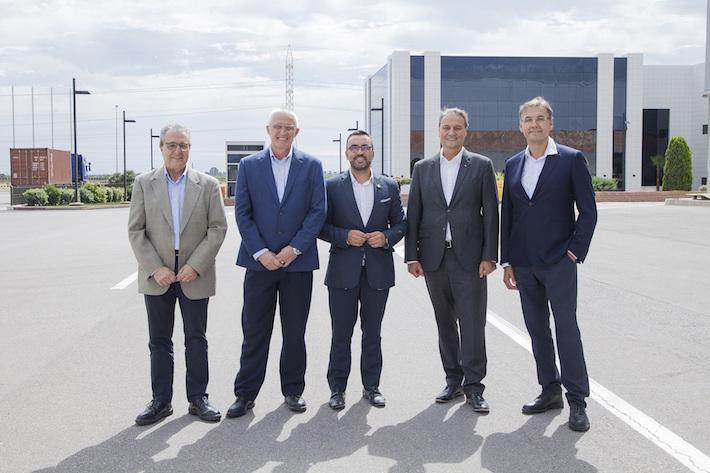 Els directius de Ford Espanya visiten Porcelanosa junt amb l'alcalde