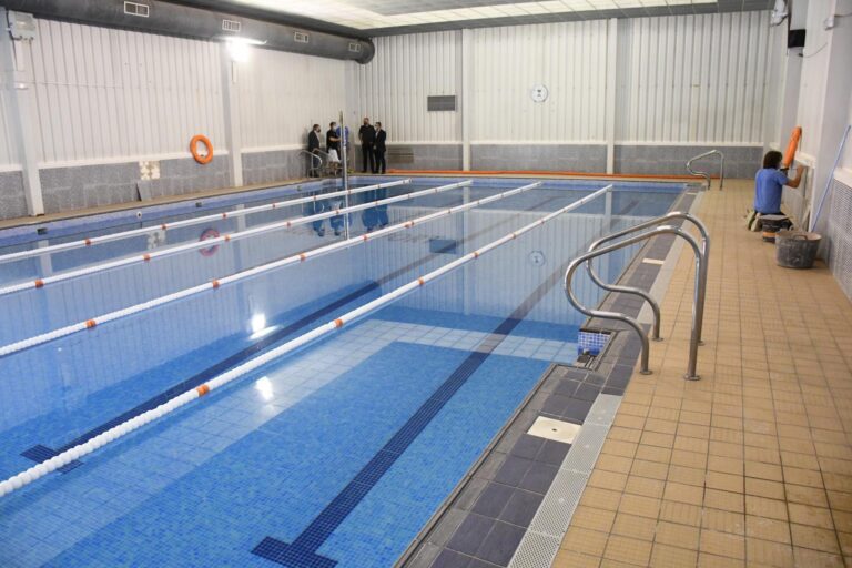 La piscina Aigua-salut obri les seues portes i tindrà a la setmana 29 hores de classe i rebrà a 500 usuaris