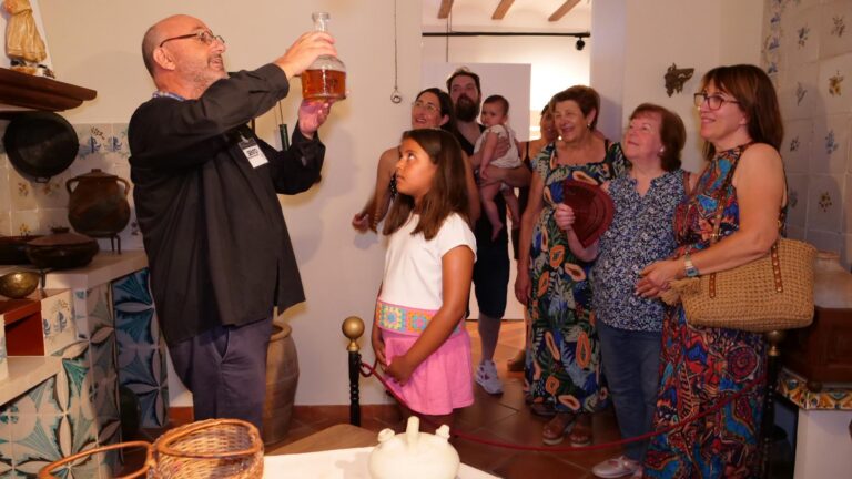 Èxit en les visites teatralitzades al Museu Etnològic de Vila-real