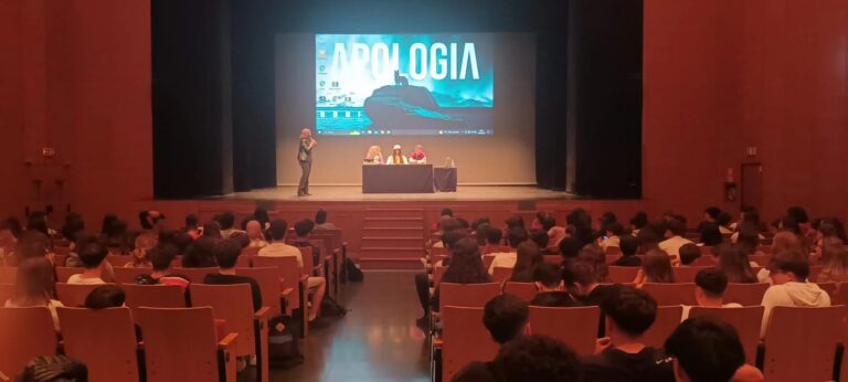 L’Ajuntament promociona la música en valencià entre els estudiants amb els grups del Rock per la Llengua