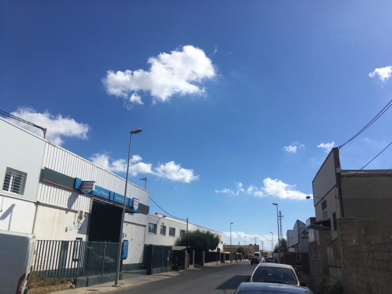 El polígon de Molí Nou tindrà carril bici, nova senyalització i enllumenat, xarxa d’hidrants, accessos i pantalla vegetal