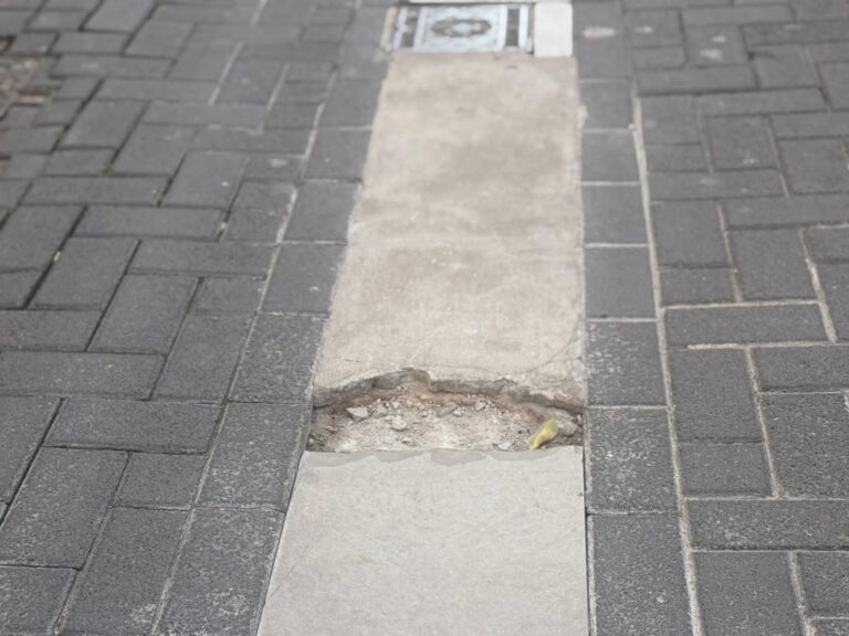 Forat baldosa centre Vila-real