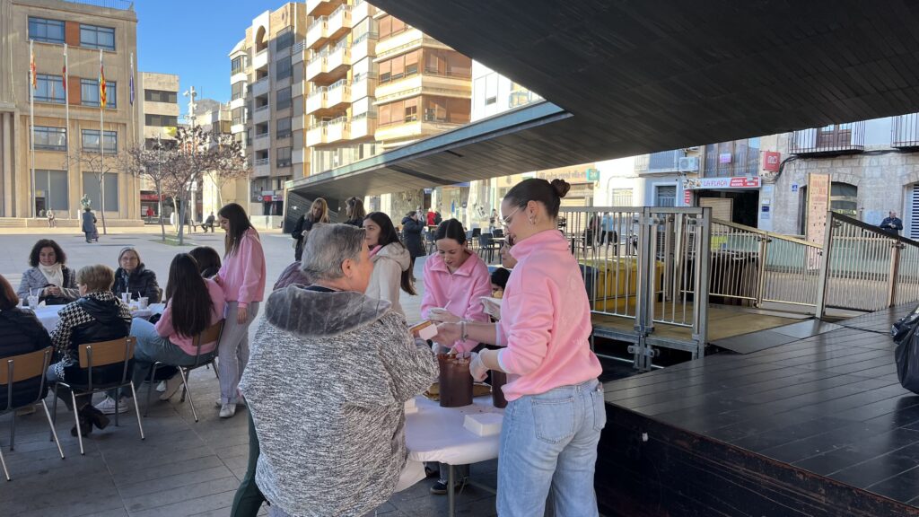 Vila-real acull la XII Xocolatada Solidària Rosariera