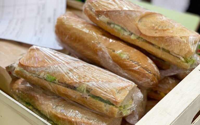 El Consell de Xiquets i Xiquetes impulsa la tercera edició de l’entrepà solidari a la plaça Major de Vila-real