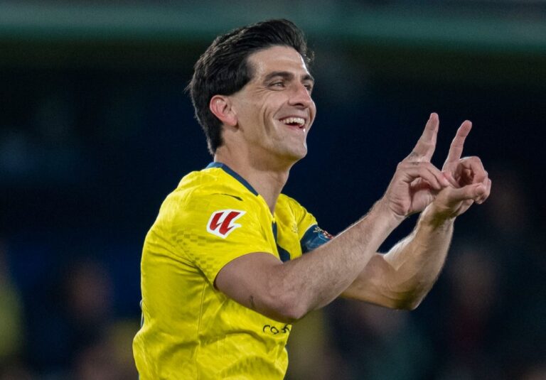 El Villarreal CF aconsegueix un triomf exprés davant la Real Sociedad en l'Estadi de la Ceràmica (3-1)