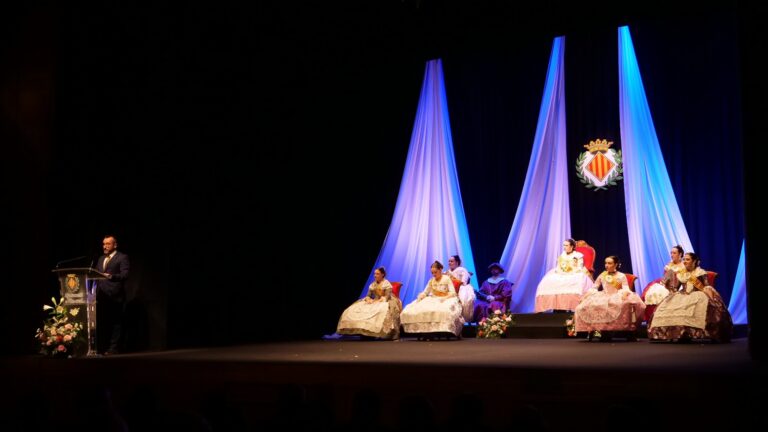 Vila-real inicia el compte arrere de les festes amb la proclamació de la reina Berta Beteta