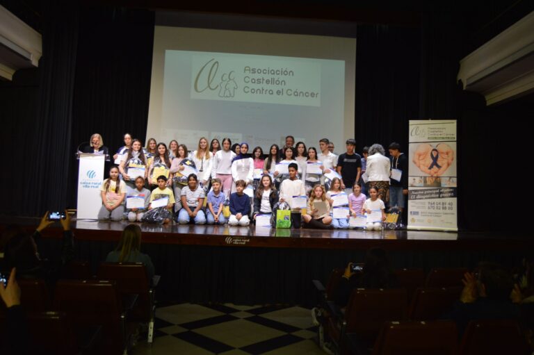 Vila-real premia el talent literari de prop de mil alumnes en la lluita contra el càncer
