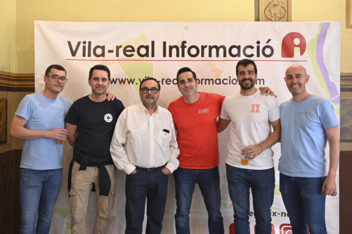 La 'Bodeguilla' de Vila-real Informació torna a ser epicentre de trobada social i institucional