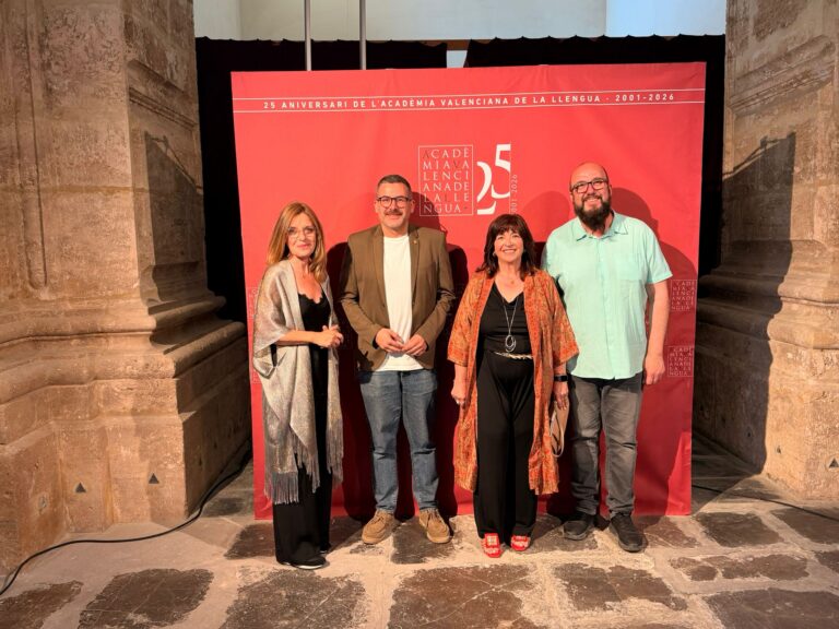 Vila-real reforça els vincles amb l’AVL en el seu 25é aniversari amb presència de l’Ajuntament