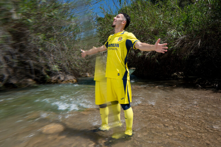 El Villarreal CF presenta la seua nova primera equipació per a la temporada 2026/27