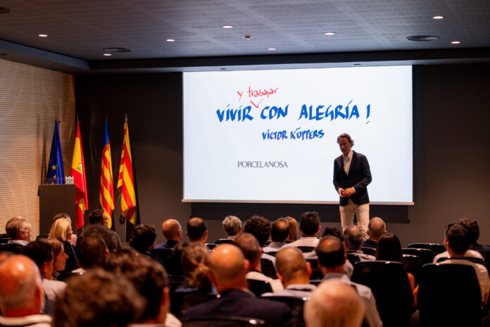 Porcelanosa ha celebrat a les seues instal·lacions centrals de Vila-real la desena edició del seu 'Encuentro de Promotores Inmobiliarios', una cita que ha reunit prop de 150 professionals de les principals empreses del sector residencial d’Espanya i Portugal.