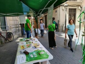 Docents de Vila-real traslladen al carrer les seues reivindicacions 