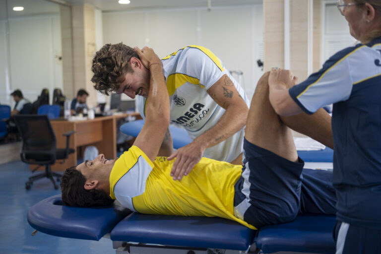 El Villarreal CF inicia la pretemporada amb els reconeixements mèdics de la plantilla