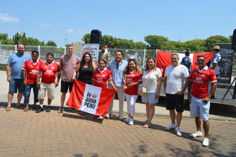 Vila-real commemora el 205é aniversari de la Independència del Perú