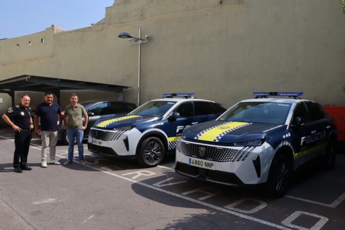 La nova flota incorpora dos Peugeot 3008 híbrids amb equipament policial per millorar la resposta dels agents i oferir un servei més eficiente