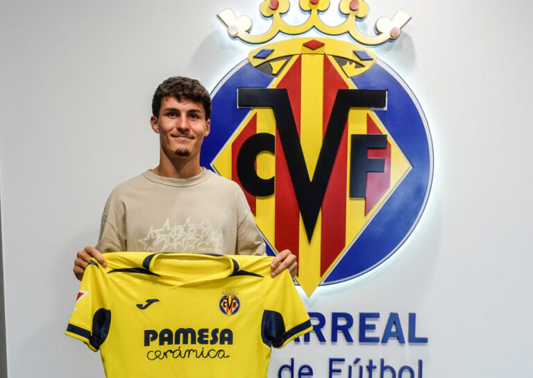 El Vila-real renova a Albert García fins a juny de 2028