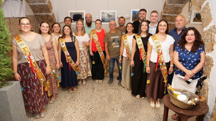 Cinc espais culturals acullen mostres de fotografia, art, tradici&oacute; i patrimoni amb la participaci&oacute; de la reina Berta Beteta i la seua cort