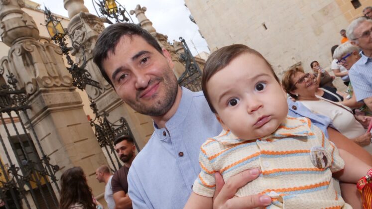 La placeta de l&rsquo;esgl&eacute;sia Arxiprestal ha acollit la XIV Trobada de Gr&agrave;cies i XII de bessons, amb la participaci&oacute; de deu Gr&agrave;cies i deu parelles de bessons
