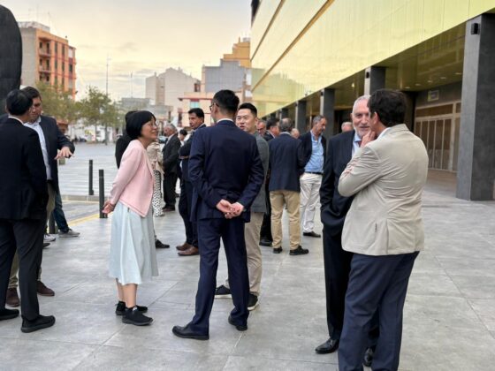 L&rsquo;Estadi de la Cer&agrave;mica va acollir ahir una trobada de networking en el marc d&rsquo;IGNITE 2026, Congr&eacute;s Internacional d&rsquo;Innovaci&oacute; Cer&agrave;mica, que va reunir autoritats, patrocinadors, conferenciants i representants empresarials despr&eacute;s de la primera jornada de l&rsquo;esdeveniment.