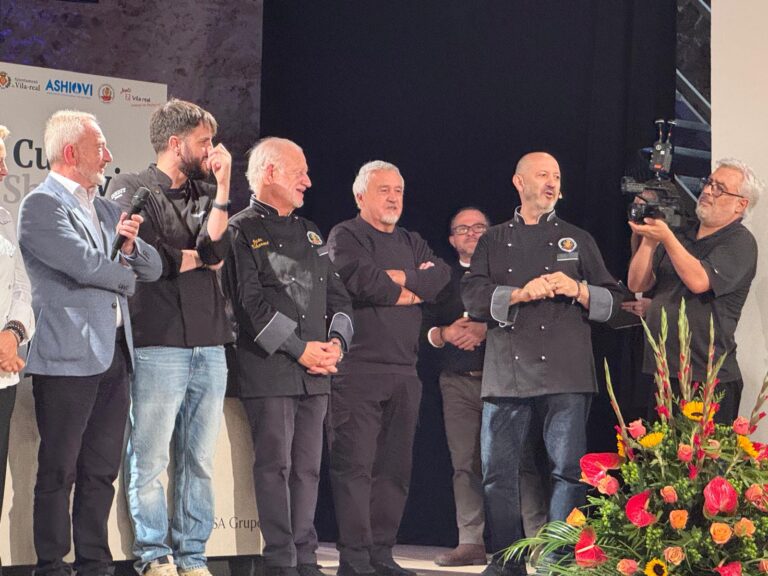 El Teatre Tagoba de Vila-real unix tradició i estrelles Michelin entorn de 'l'Olla de la Plana'
