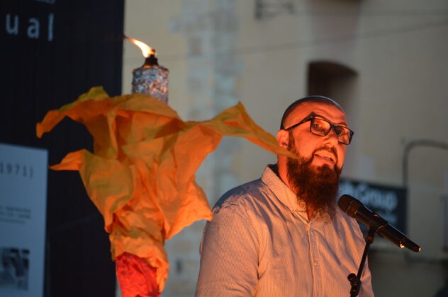 L&rsquo;acte ha reunit entitats culturals i representants municipals i ha incl&ograve;s la lectura del manifest i l&rsquo;espectacle &lsquo;Esmorzar amb al-Azraq&rsquo;