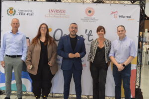 La jornada reuneix 1.800 persones inscrites, 57 empreses i 29 estands, amb un total de 841 entrevistes de treball i una participació rècord dels últims cinc anys
