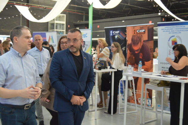 La jornada reuneix 1.800 persones inscrites, 57 empreses i 29 estands, amb un total de 841 entrevistes de treball i una participaci&oacute; r&egrave;cord dels &uacute;ltims cinc anys