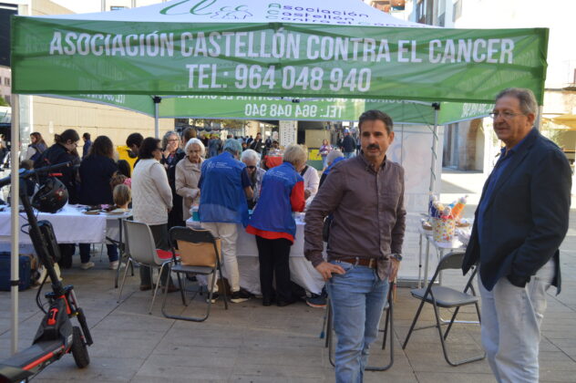 L&rsquo;Associaci&oacute; Castell&oacute; contra el C&agrave;ncer i l&rsquo;Institut Francesc T&agrave;rrega organitzen una jornada solid&agrave;ria a la pla&ccedil;a de la Vila amb motiu del Dia Mundial del C&agrave;ncer de Mama