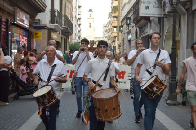 L&rsquo;acte ha reunit entitats culturals i representants municipals i ha incl&ograve;s la lectura del manifest i l&rsquo;espectacle &lsquo;Esmorzar amb al-Azraq&rsquo;