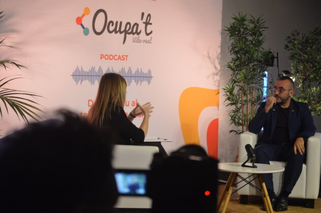 La jornada reuneix 1.800 persones inscrites, 57 empreses i 29 estands, amb un total de 841 entrevistes de treball i una participaci&oacute; r&egrave;cord dels &uacute;ltims cinc anys